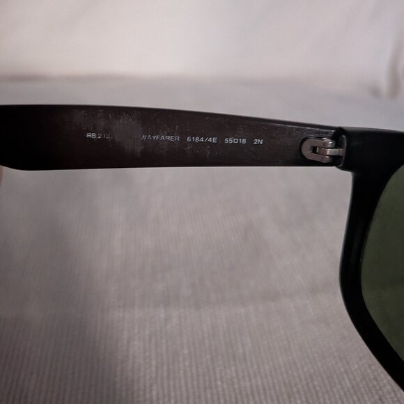Ray-Ban Wayfarer Sunglasses in Hunter Green with Case - Picture 9 of 10